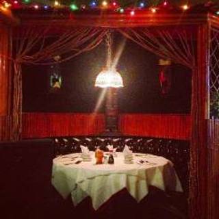 Lun Wah Restaurant and Tiki Bar