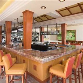 Cafe la Rue - La Valencia Hotel
