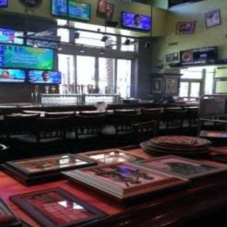 Best Restaurants In The Linq Opentable Tilted Kilt The Linq