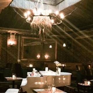 Manhattan Inn Piano Bar & Restaurant