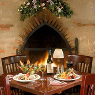 Longfellows Restaurant & Hotel