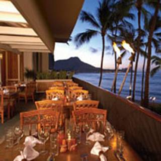 Best Restaurants In Waikiki Opentable Hula Grill Waikiki