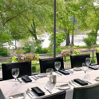 Ray's on the River