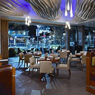 Glow Fresh Grill & Wine Bar