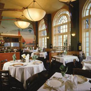 Don's Lighthouse Grille