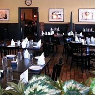 Best Restaurants In Parkville Opentable Valentino S Restaurant
