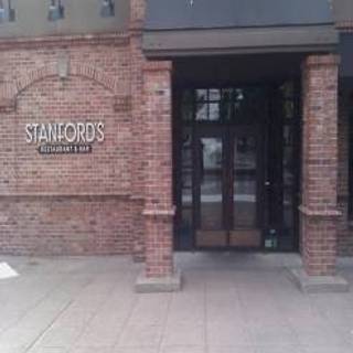 Stanford's - Lloyd Center