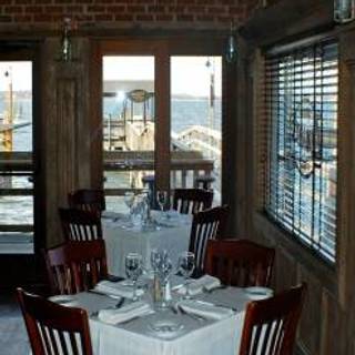 Louie's Oyster Bar
