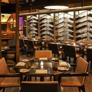 Paramount Bar and Grill