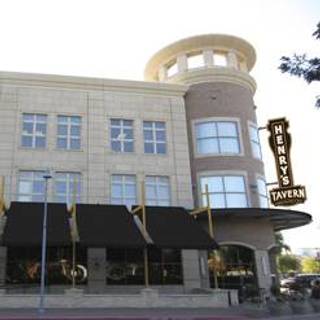 Henry's Tavern - Plano