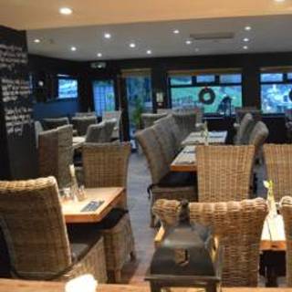 Best Restaurants In Windsor Opentable Gogo S Waterfront Restaurant