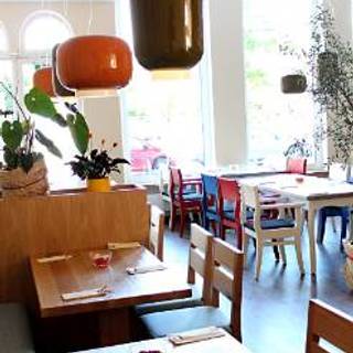 Nero's Restaurant, Cafe & Lounge