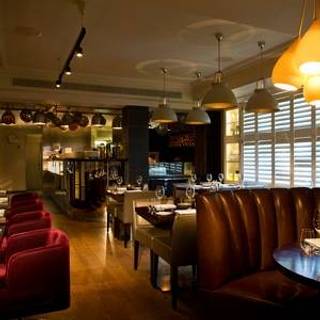 Hunter 486 Restaurant