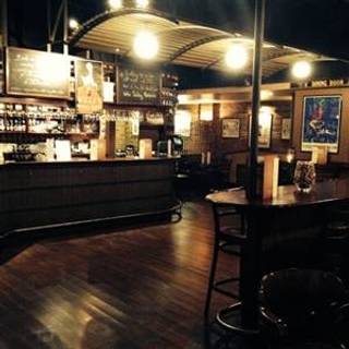 Willy's Wine Bar