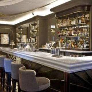 The Churchill Bar & Terrace - Hyatt Regency London