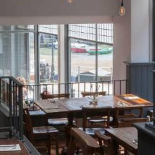 Wyatt & Jones British Restaurant
