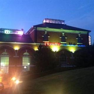 Riverside Lounge