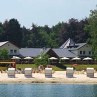 Lakeside Inn