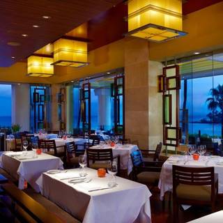 Best Restaurants In Wailea Opentable Wolfgang Puck S Spago In The Four Seasons Resort Maui