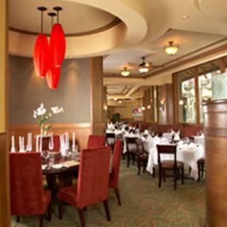 Ruth's Chris Steak House - Waikiki Beach Walk