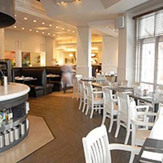 Oliver & Bonacini Cafe Grill, Blue Mountain
