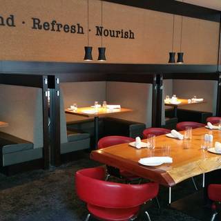 Prestons Restaurant + Lounge