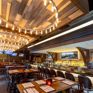 State & Main Kitchen + Bar - Calgary - 8th Ave