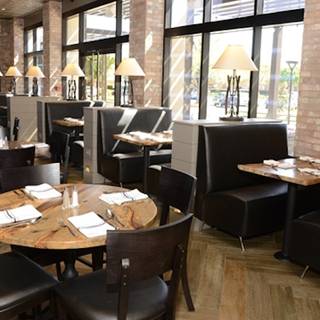 R Bar & Grill Arlington