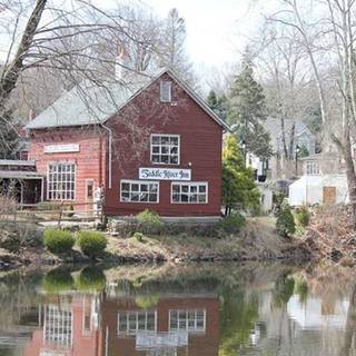 The Saddle River Inn