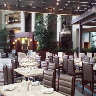 Solarium Kitchen & Bar