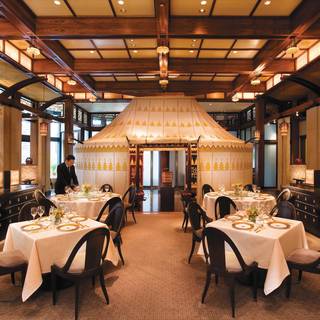 Silks - Crown Melbourne