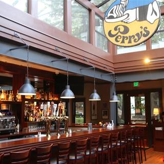 Perry's on Magnolia