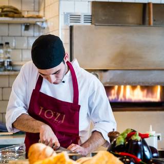 TOZI Restaurant & Bar