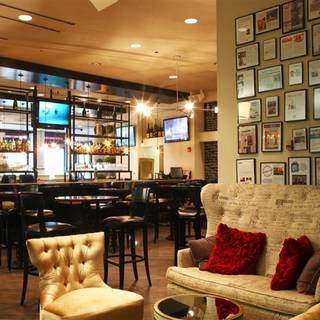 26 Restaurants Near Downtown Crossing Opentable Central Bistro