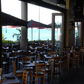 13 Restaurants Near Aloha Tower Opentable Gordon Biersch Brewery Restaurant Honolulu