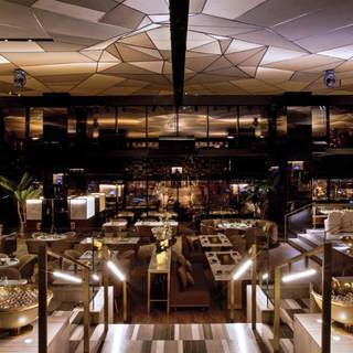 Play Restaurant and Lounge - The H Dubai