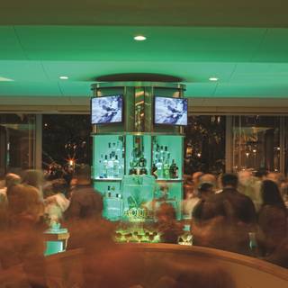 Aqua Lounge