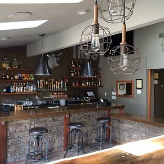 Irv's Pub