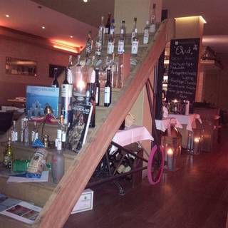 Eliá Restaurant & Bar