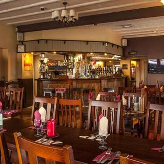 Shoal Hill Tavern
