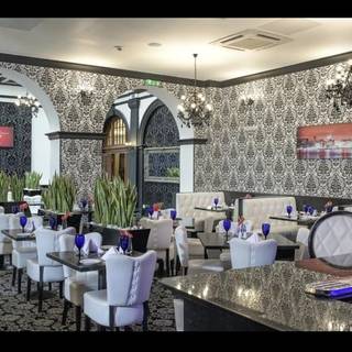 R Bar & Brasserie at The Richmond Hotel