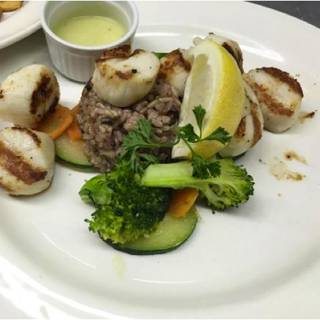 Van Rensselaer's RESTAURANT & RAW BAR