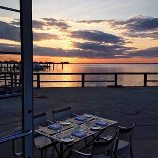 Le Dock