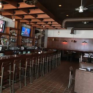 102 Restaurants Near Oriental Theater Opentable Harry S On Brady