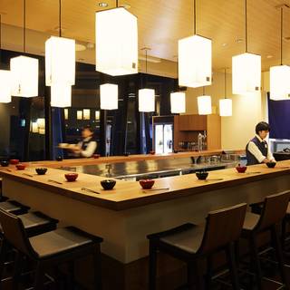 Japanese Sake Bar Nomae by shimogamo saryo