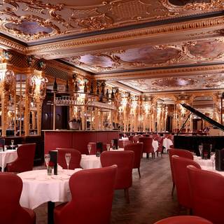 Afternoon tea at Hotel Café Royal