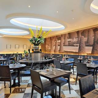 The Crescent Lounge