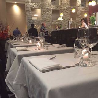 10 Restaurants Near Jacob Javits Convention Center Opentable La Vela Dining Bar
