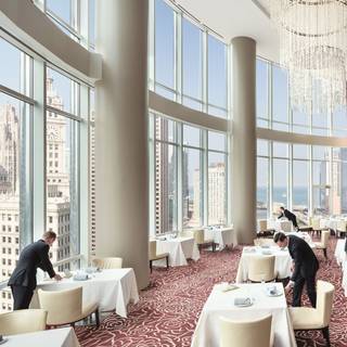 Sixteen - Trump Hotel Chicago