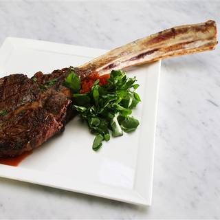 Oro Restaurant & Lounge